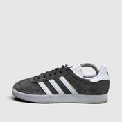 Adidas Gazelle, buty sportowe damskie w bardzo dobrym stanie rozmiar 38, boczny profil, lewa strona