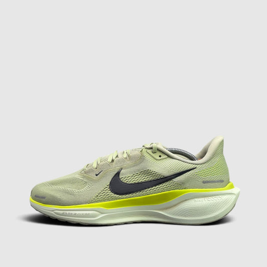 Nike Air Zoom Pegasus 41, buty sportowe męskie w bardzo dobrym stanie rozmiar 46, boczny profil, lewa strona