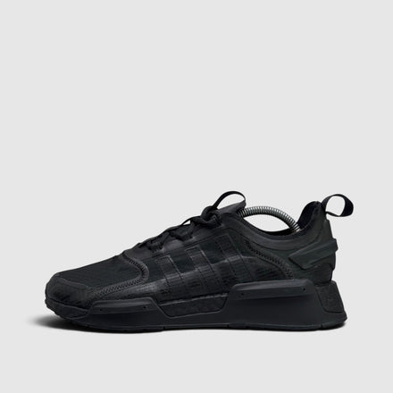 Adidas NMD V3 Triple Black, buty sportowe męskie w bardzo dobrym stanie rozmiar 44, widok z boku