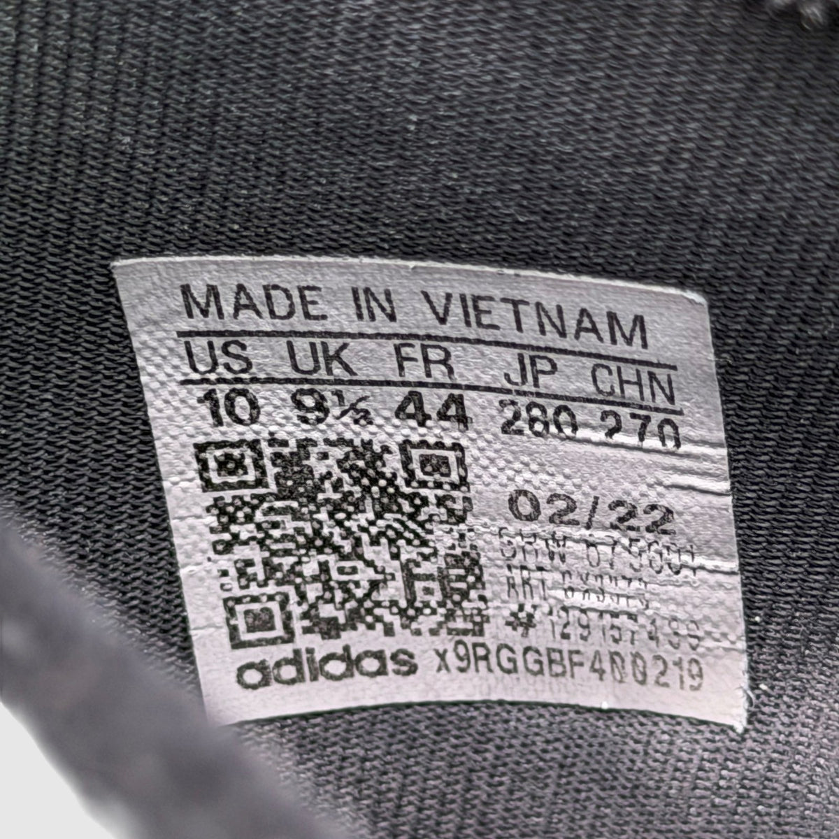 Adidas NMD V3 Triple Black, buty sportowe męskie w bardzo dobrym stanie rozmiar 44, widok z góry