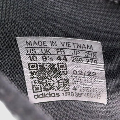 Adidas NMD V3 Triple Black, buty sportowe męskie w bardzo dobrym stanie rozmiar 44, widok z góry