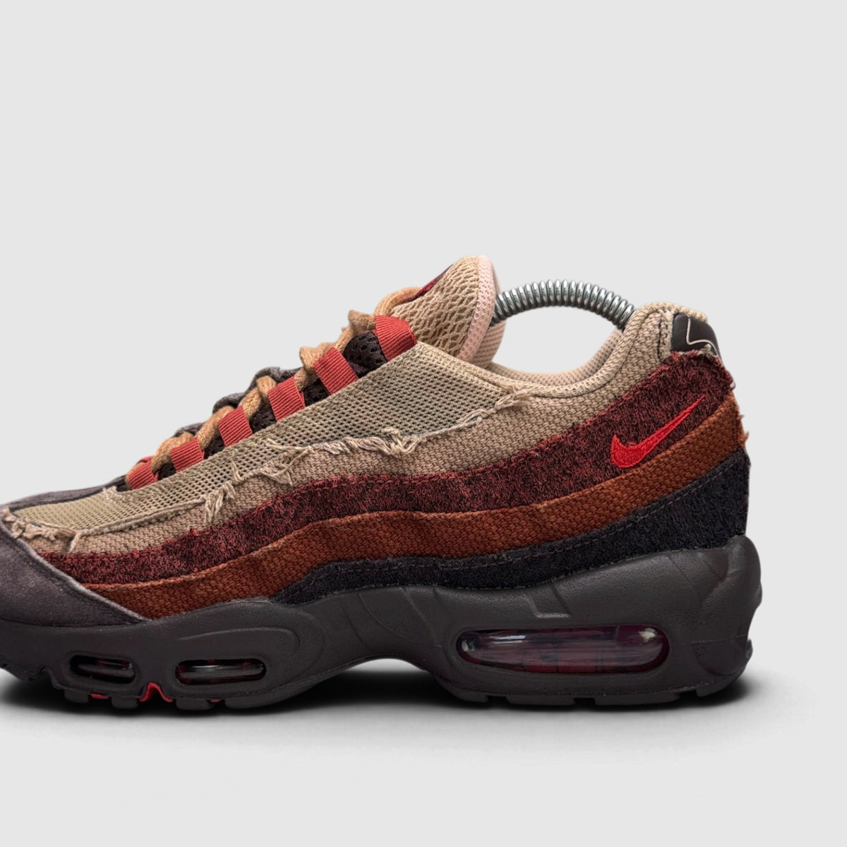 Nike Air Max 95 Anatomy of Air, buty sportowe męskie w bardzo dobrym stanie rozmiar 41, boczny profil, prawa strona