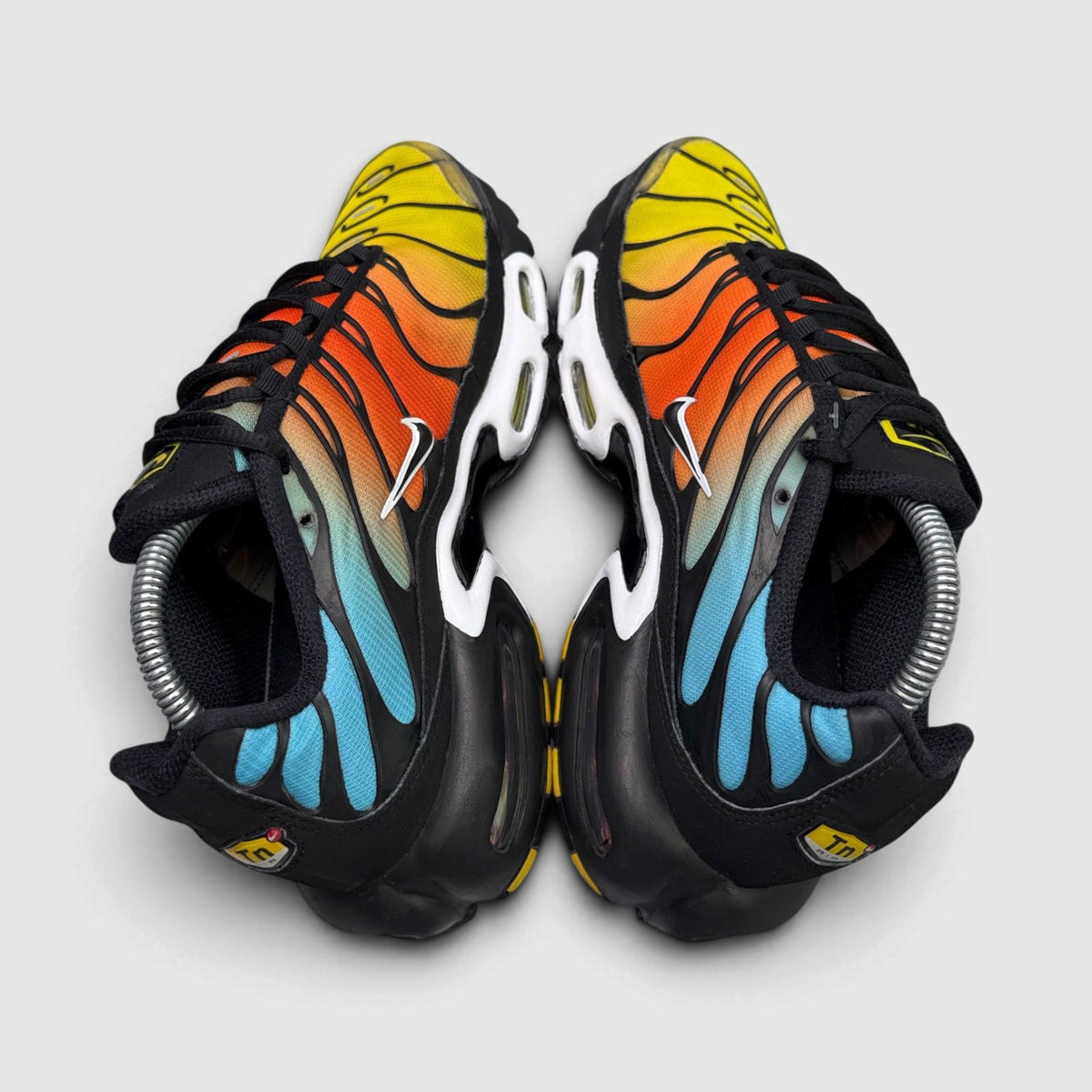 Nike Air Max Plus Baltic Blue / Safety Orange, buty sportowe męskie w bardzo dobrym stanie rozmiar 42, widok z góry