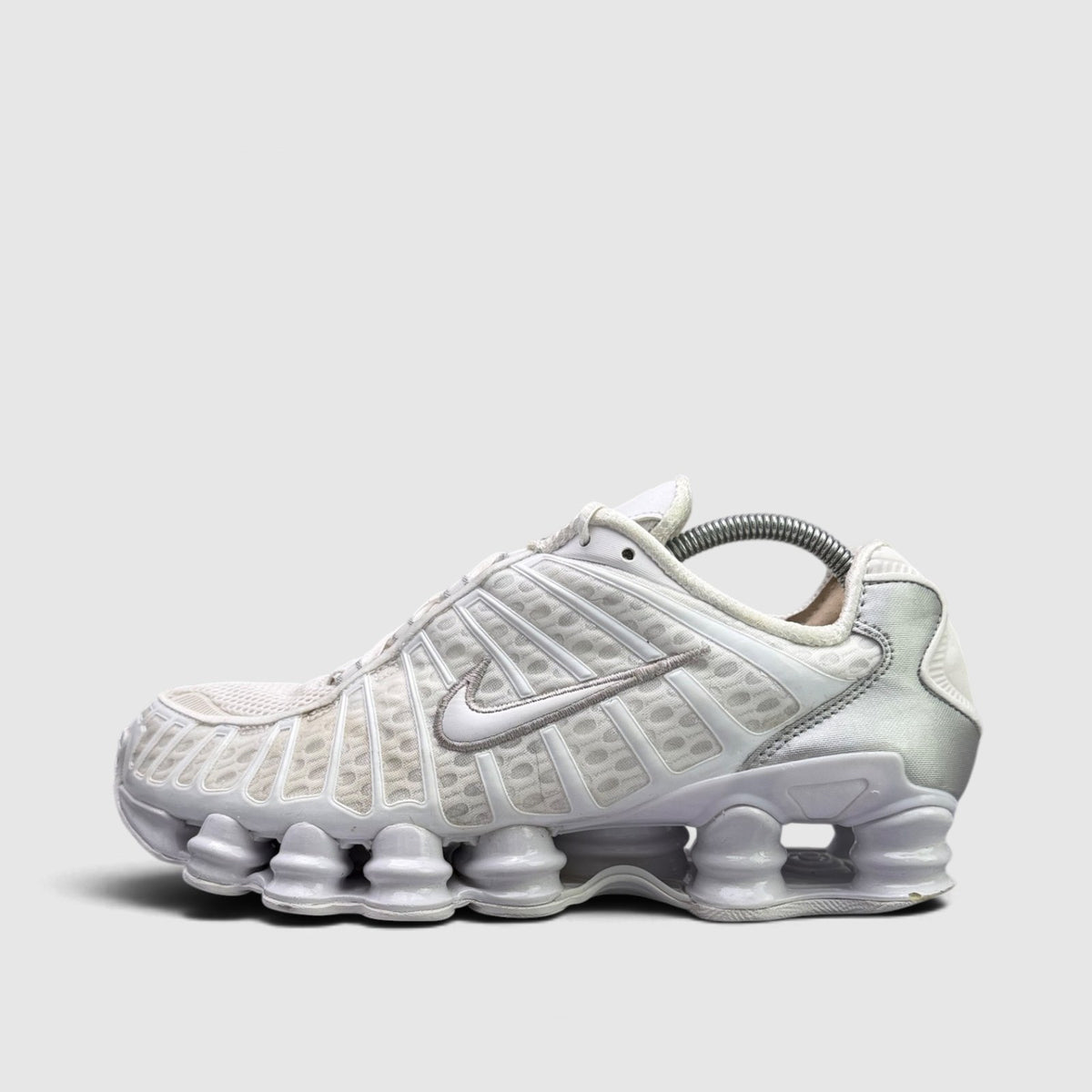 Nike Shox TL Metallic Silver, buty sportowe męskie w bardzo dobrym stanie rozmiar 42.5, boczny profil, lewa strona