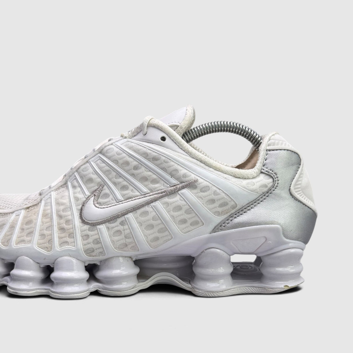 Nike Shox TL Metallic Silver, buty sportowe męskie w bardzo dobrym stanie rozmiar 42.5, boczny profil, prawa strona