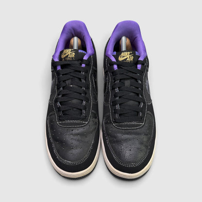 Nike Air Force 1 Low World Champ - Lakers, buty sportowe męskie w bardzo dobrym stanie rozmiar 42.5, widok z góry