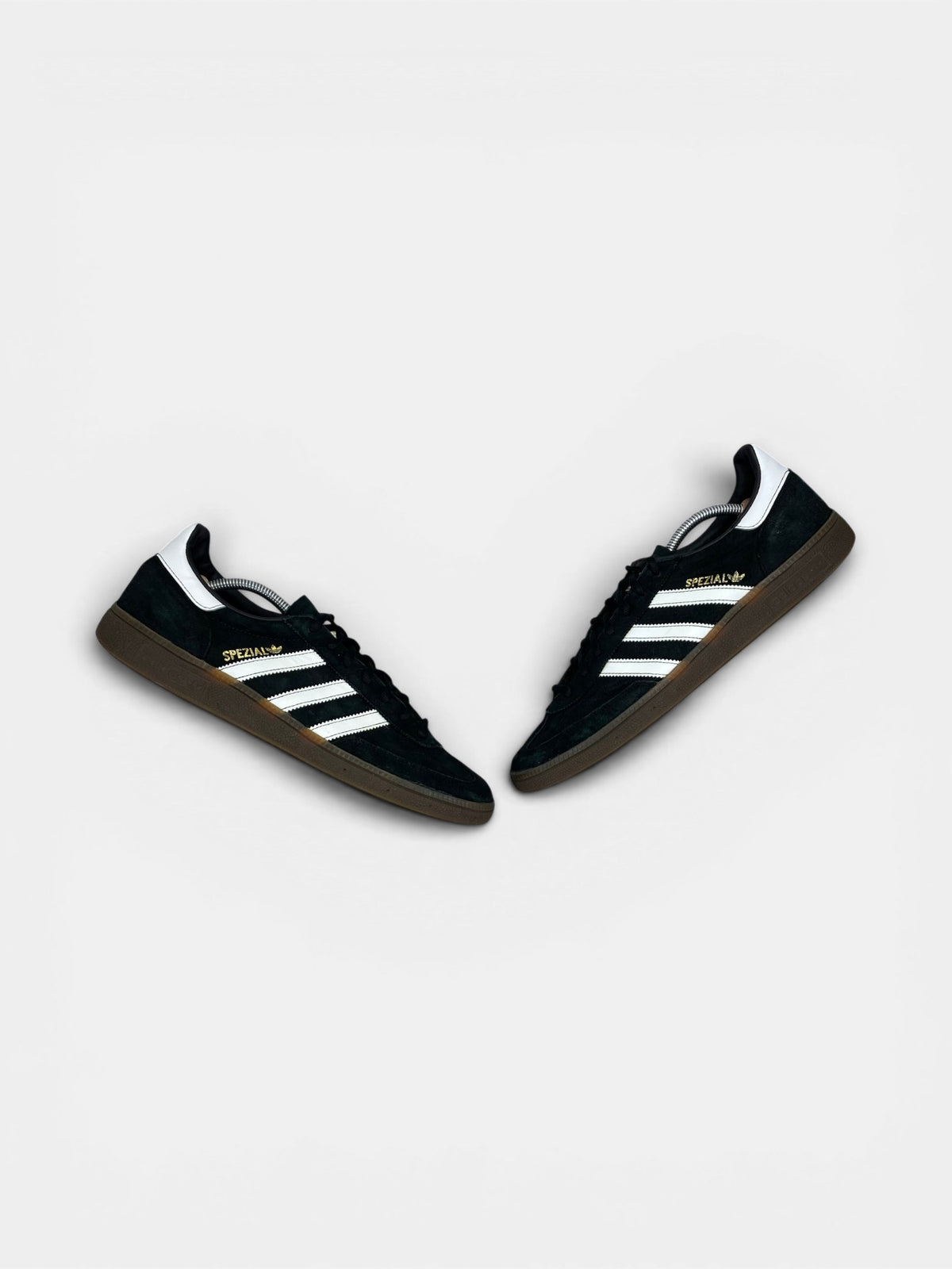 Adidas Handball Spezial Black Gum — buty sportowe męskie w bardzo dobrym stanie rozmiar 46 2/3, para butów