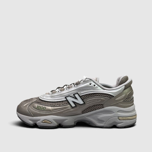 New Balance 1000 Arid Stone, buty sportowe męskie w bardzo dobrym stanie rozmiar 45.5, boczny profil, lewa strona