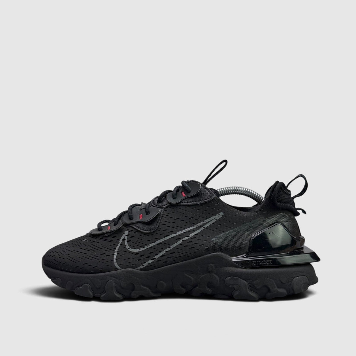Nike React Vision, buty sportowe męskie w bardzo dobrym stanie rozmiar 44, boczny profil, lewa strona