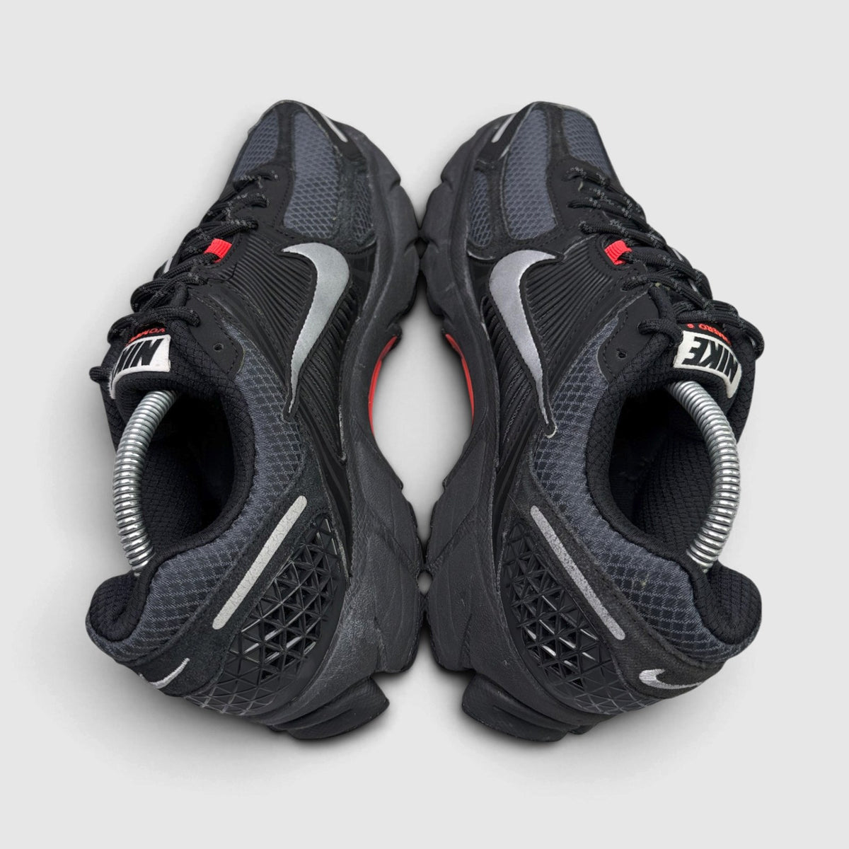Nike Zoom Vomero 5 Bred, buty sportowe męskie w bardzo dobrym stanie rozmiar 42, widok z góry