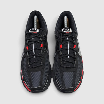 Nike Zoom Vomero 5 Bred, buty sportowe męskie w bardzo dobrym stanie rozmiar 42, widok z góry