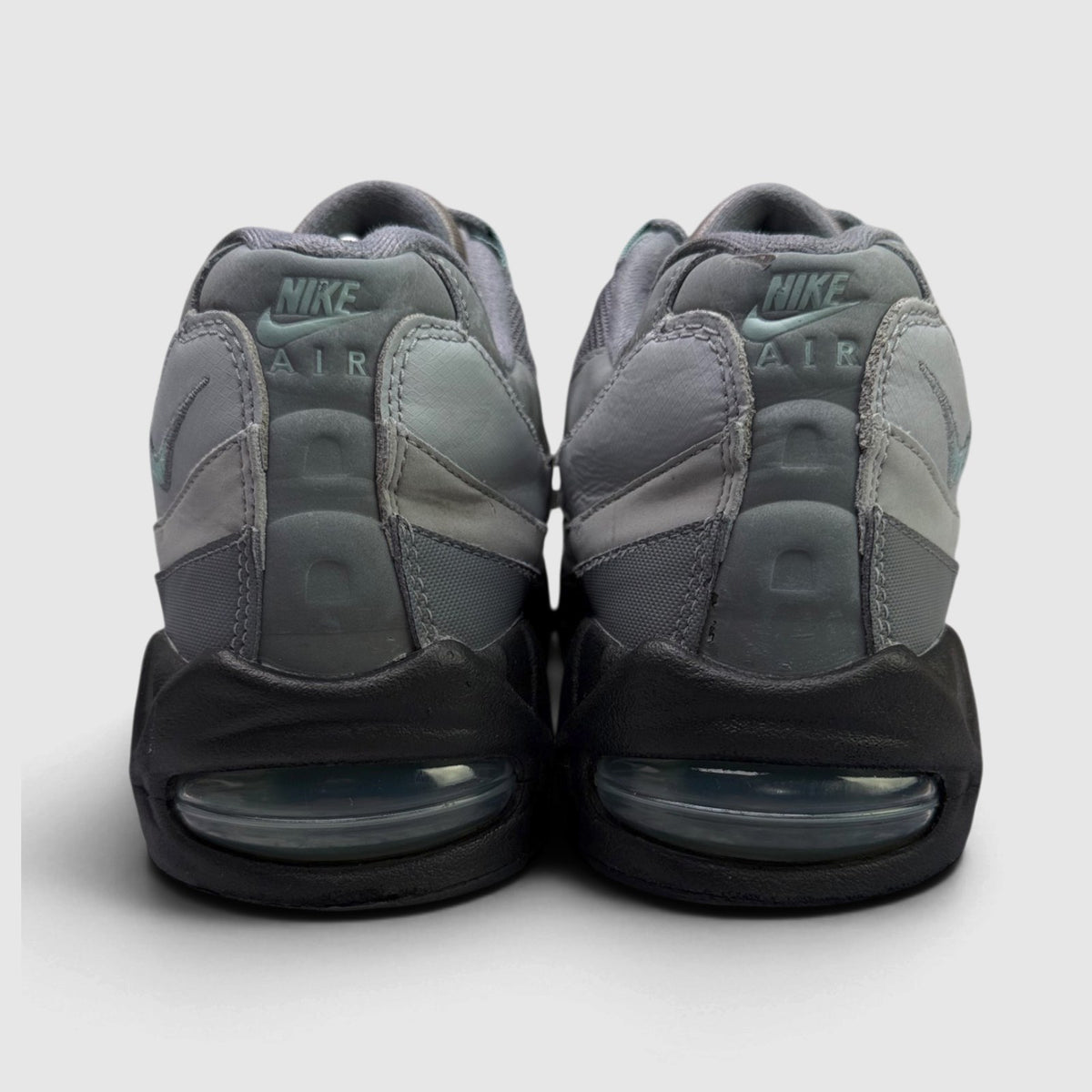 Nike Air Max 95 Smoke Grey Cannon, buty sportowe męskie w bardzo dobrym stanie rozmiar 43, widok z tyłu