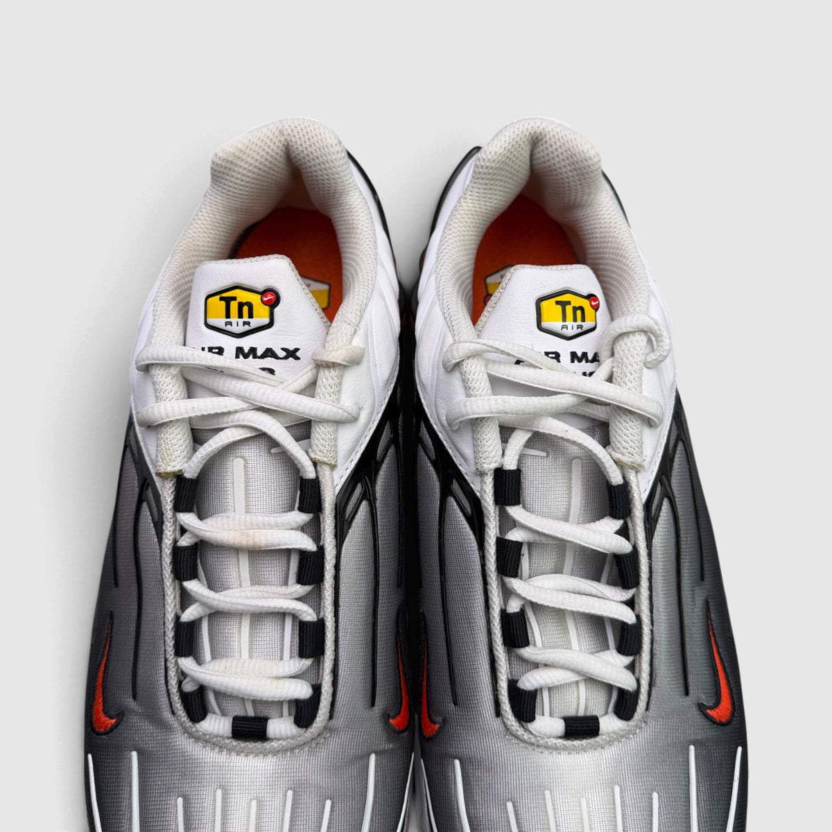Nike Air Max Plus 3 Gunsmoke, buty sportowe męskie w bardzo dobrym stanie rozmiar 43, język buta