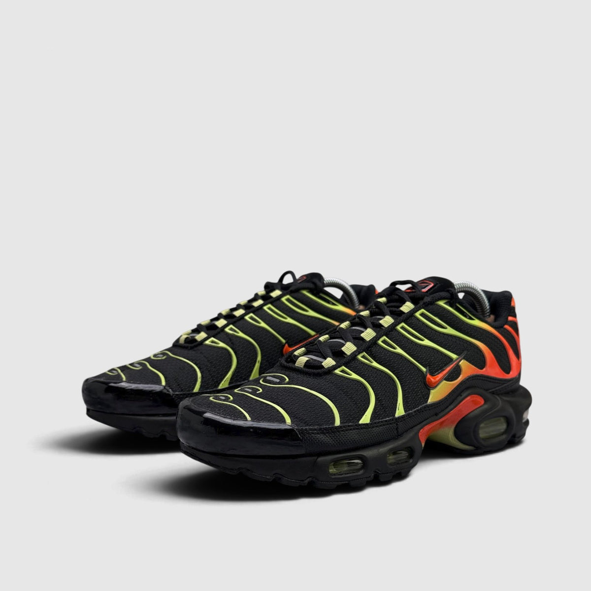 Nike Air Max Plus Sunrise, buty sportowe męskie w bardzo dobrym stanie rozmiar 42, para butów