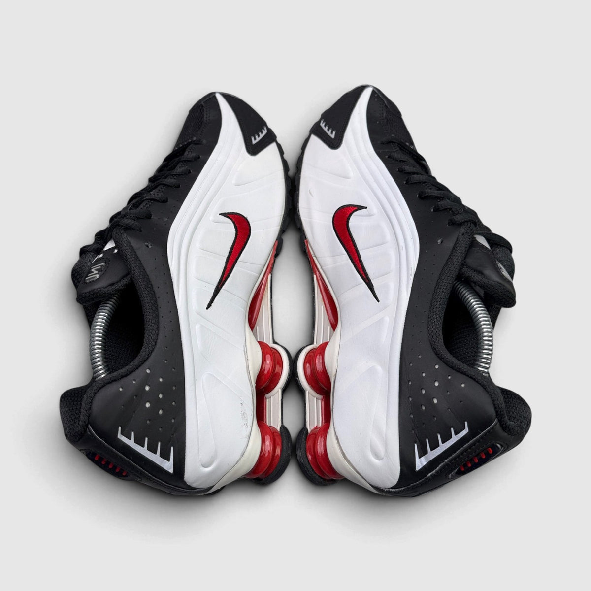 Nike Shox R4 Platinum Tint, buty sportowe męskie w bardzo dobrym stanie rozmiar 44, widok z góry