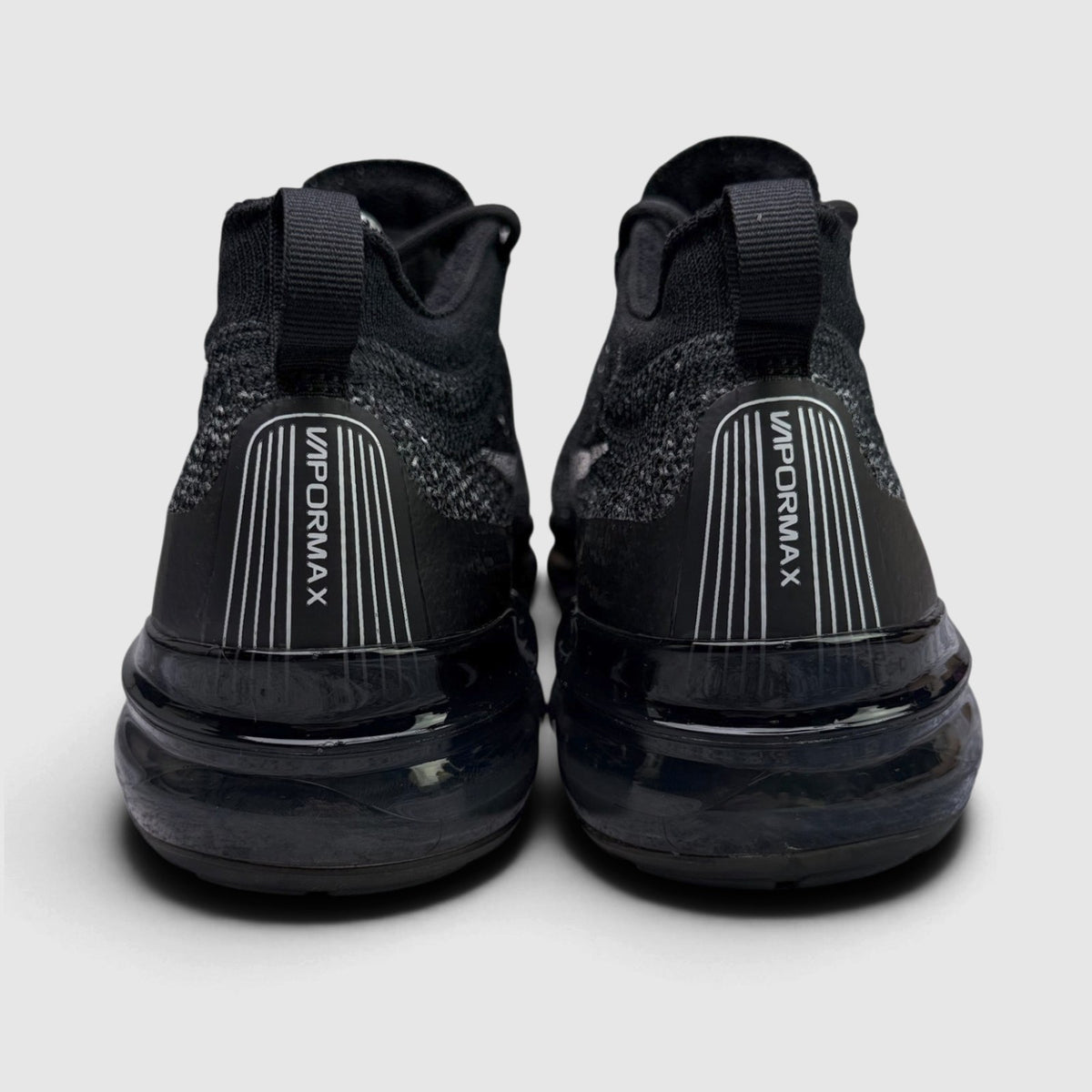 Nike Air VaporMax 2023 Flyknit Oreo, buty sportowe męskie w bardzo dobrym stanie rozmiar 44, widok z tyłu