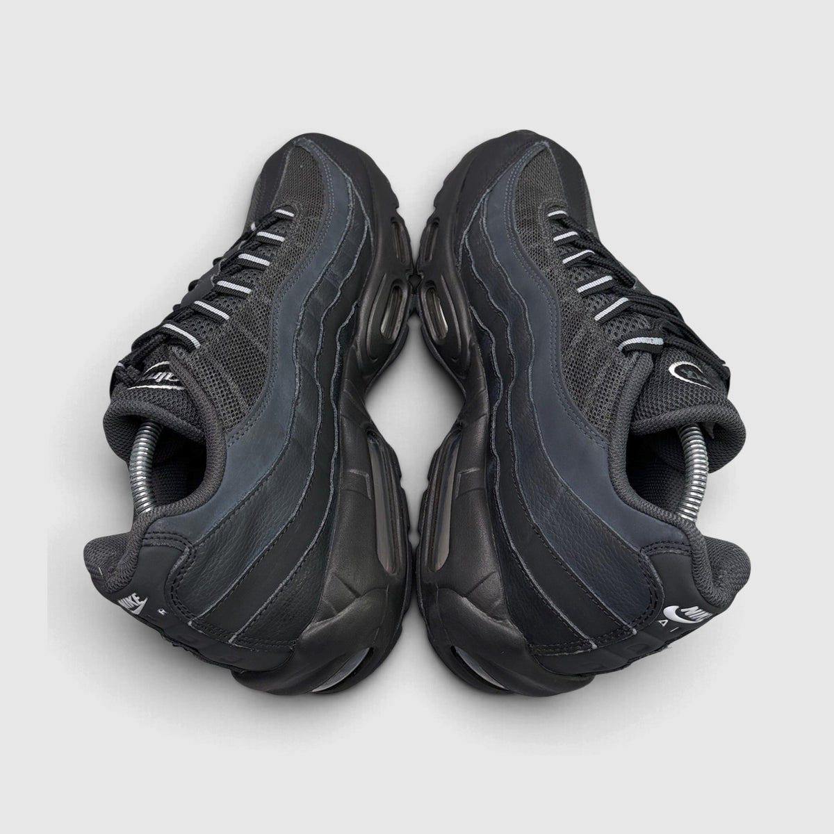 Nike Air Max 95, buty sportowe męskie w bardzo dobrym stanie rozmiar 45, widok z góry