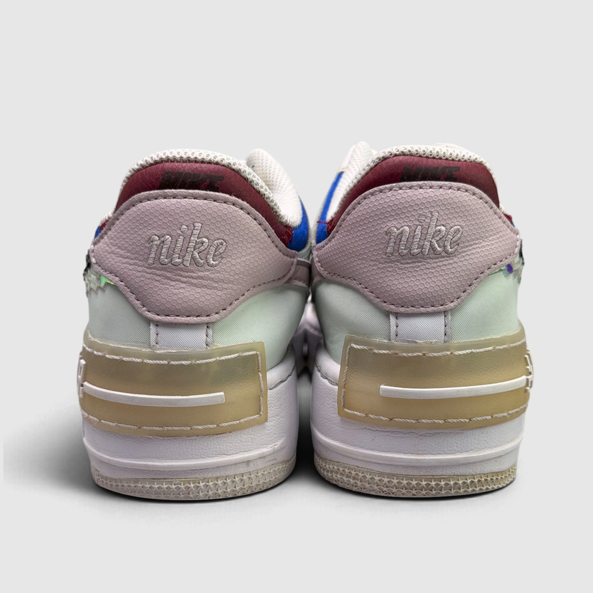 Nike Air Force 1 Shadow SE Pixel Swoosh, buty sportowe damskie w bardzo dobrym stanie rozmiar 38.5, widok z tyłu