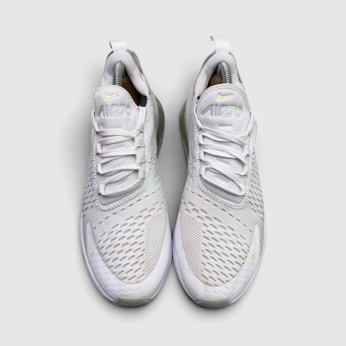 Nike Air Max 270 White Cashmere, buty sportowe męskie w bardzo dobrym stanie rozmiar 41, widok z przodu