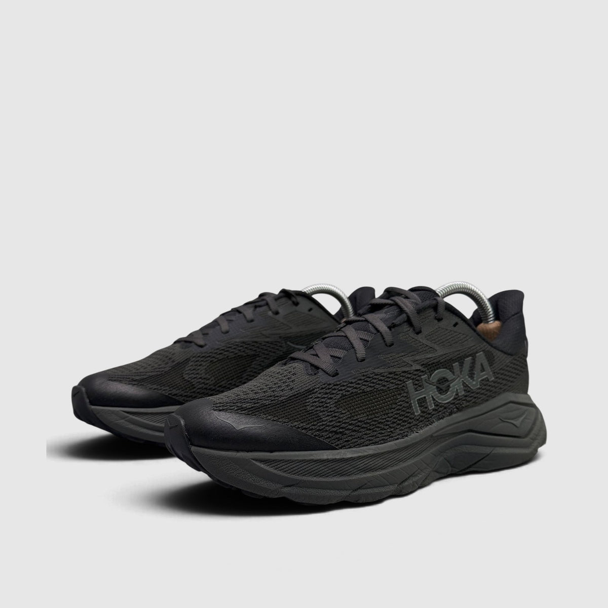 Hoka Challenger 8, buty sportowe męskie w bardzo dobrym stanie rozmiar 41 1/3, para butów