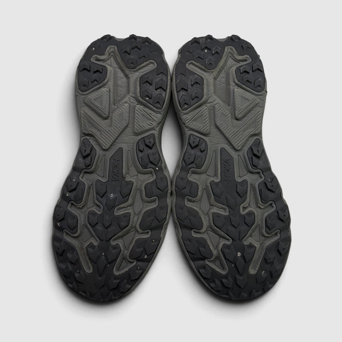 Hoka Challenger 8, buty sportowe męskie w bardzo dobrym stanie rozmiar 41 1/3, podeszwa