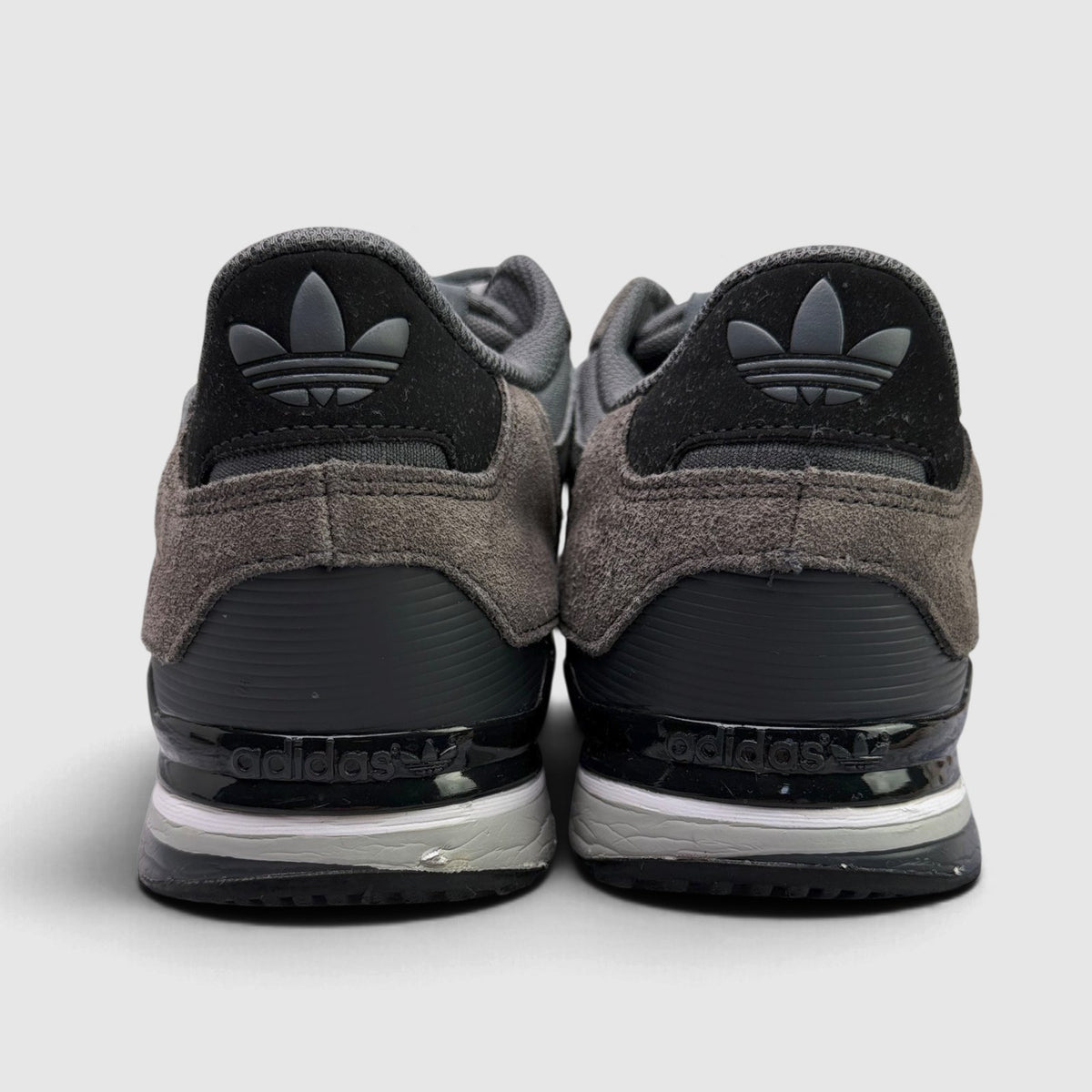 Adidas ZX 750, buty sportowe męskie w bardzo dobrym stanie rozmiar 44, widok z tyłu