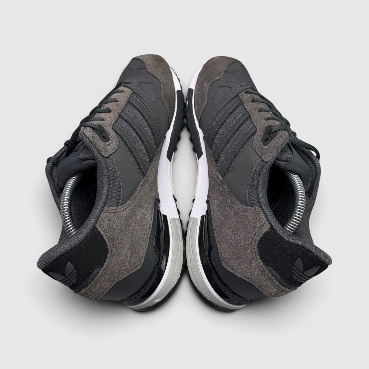 Adidas ZX 750, buty sportowe męskie w bardzo dobrym stanie rozmiar 44, widok z góry
