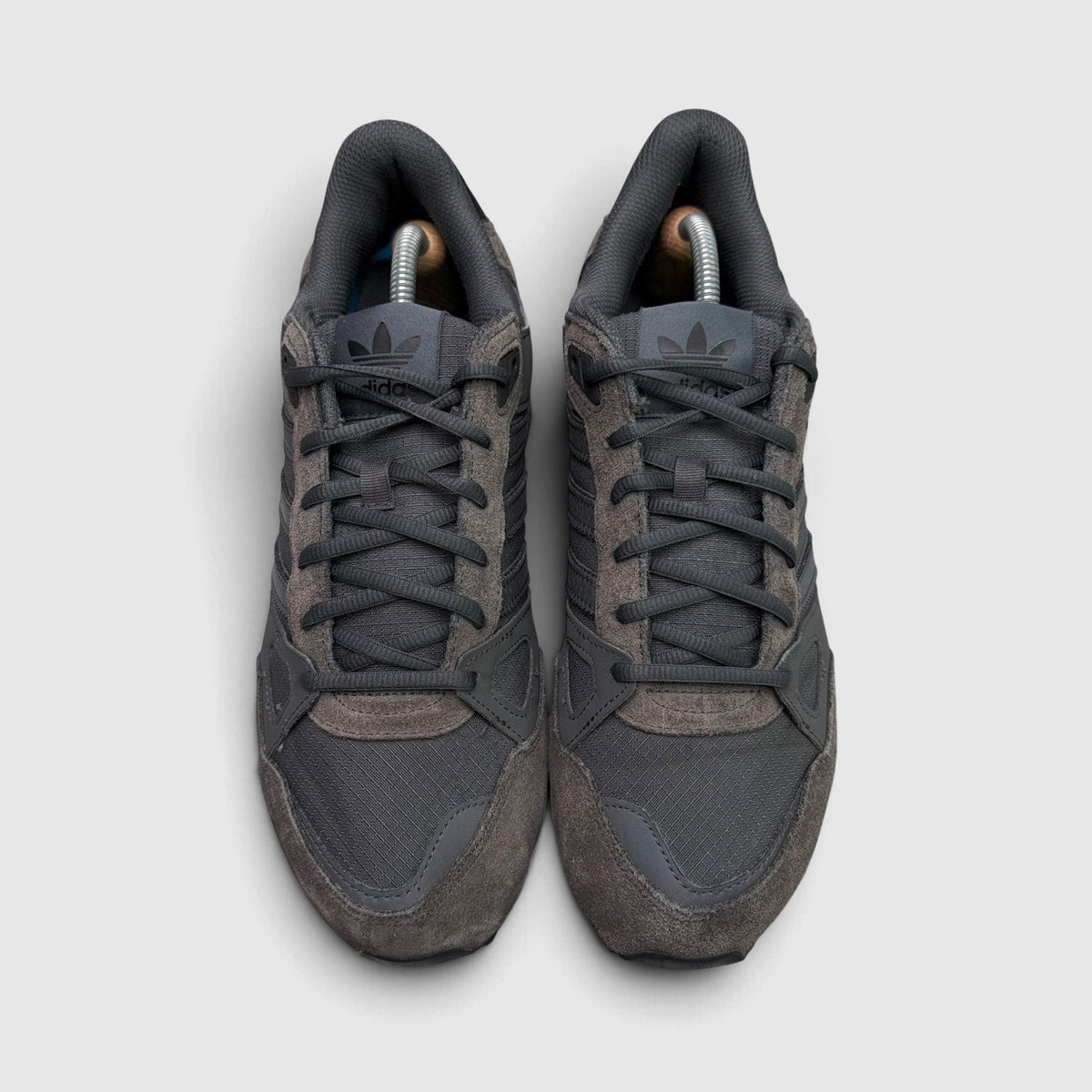 Adidas ZX 750, buty sportowe męskie w bardzo dobrym stanie rozmiar 44, widok z góry