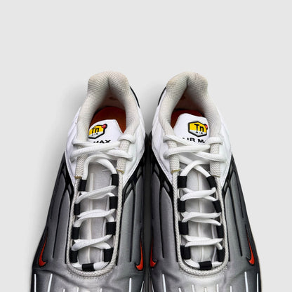 Nike Air Max Plus 3 Gunsmoke, buty sportowe męskie w bardzo dobrym stanie rozmiar 42, język buta