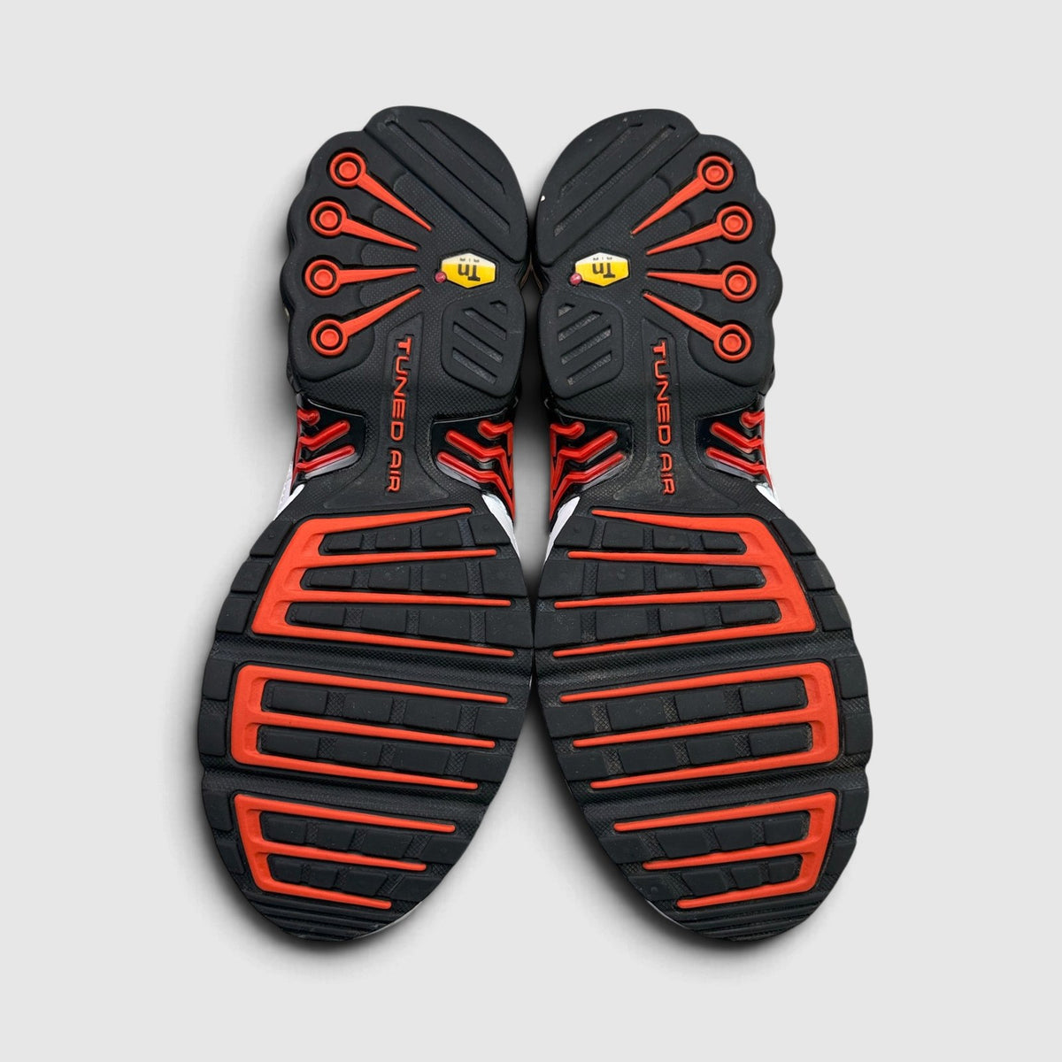 Nike Air Max Plus 3 Gunsmoke, buty sportowe męskie w bardzo dobrym stanie rozmiar 42, podeszwa