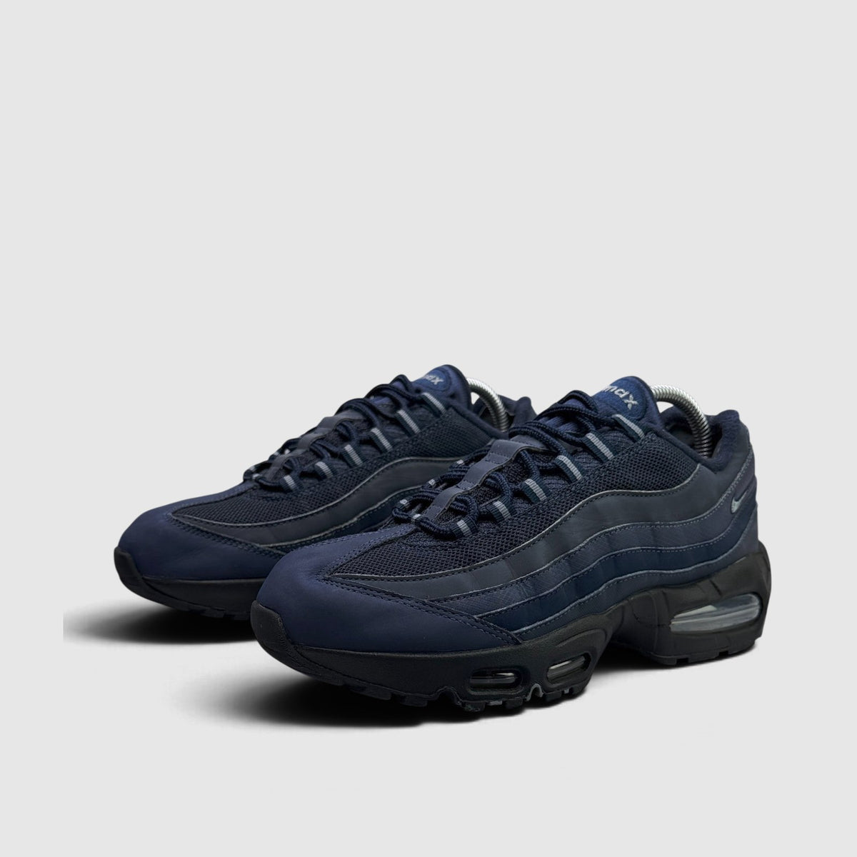 Nike Air Max 95 Obsidian, buty sportowe męskie w bardzo dobrym stanie rozmiar 41, para butów