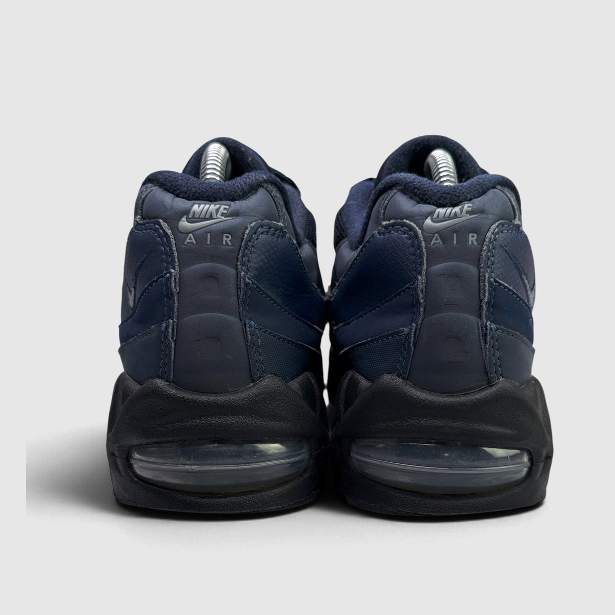 Nike Air Max 95 Obsidian, buty sportowe męskie w bardzo dobrym stanie rozmiar 41, widok z tyłu
