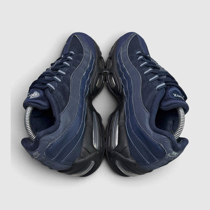 Nike Air Max 95 Obsidian, buty sportowe męskie w bardzo dobrym stanie rozmiar 41, widok z góry