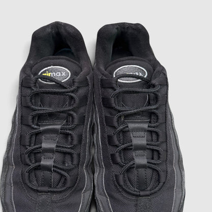Nike Air Max 95 Black Yellow, buty sportowe męskie w dobrym stanie rozmiar 44, widok z góry