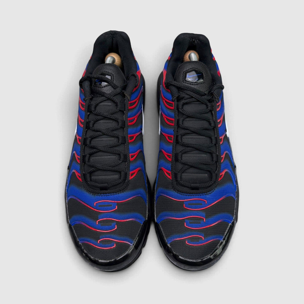 Nike Air Max Plus Spider-Man, buty sportowe męskie w bardzo dobrym stanie rozmiar 44.5, widok z góry