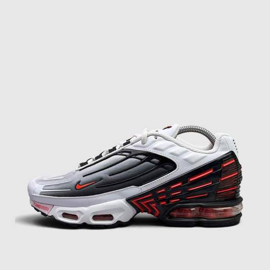 Nike Air Max Plus 3 Gunsmoke, buty sportowe męskie w bardzo dobrym stanie rozmiar 41, boczny profil, lewa strona