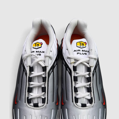 Nike Air Max Plus 3 Gunsmoke, buty sportowe męskie w bardzo dobrym stanie rozmiar 41, widok z góry