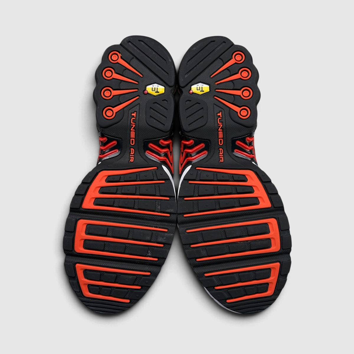 Nike Air Max Plus 3 Gunsmoke, buty sportowe męskie w bardzo dobrym stanie rozmiar 41, podeszwa
