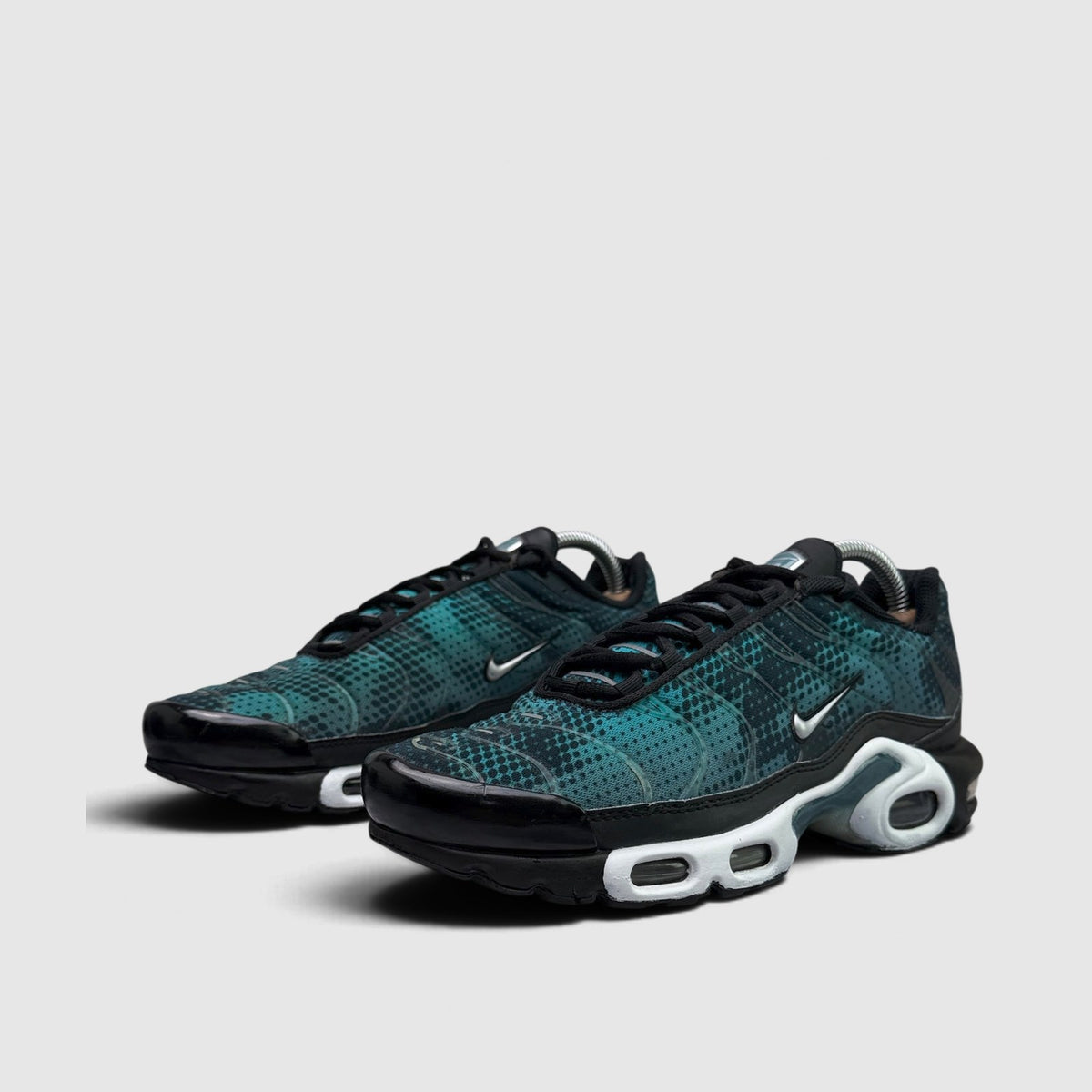 Nike Air Max Plus Black Dusty Cactus, buty sportowe męskie w bardzo dobrym stanie rozmiar 41, para butów
