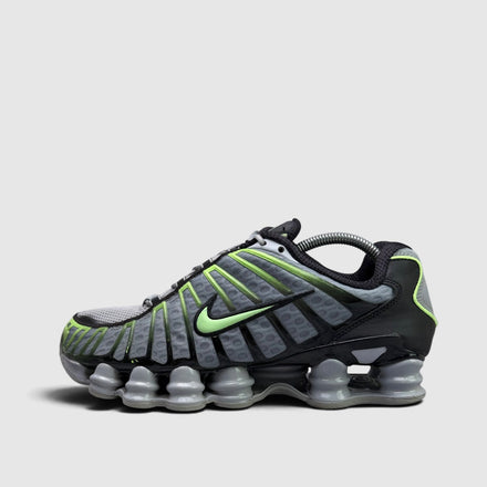 Nike Shox TL Wolf Grey, buty sportowe męskie w bardzo dobrym stanie rozmiar 42.5, boczny profil, lewa strona