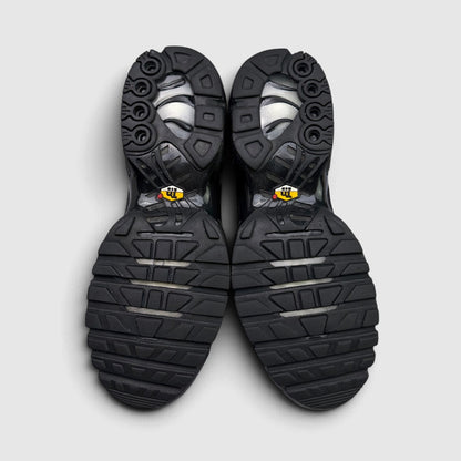 Nike Air Max Plus Triple Black, buty sportowe męskie w bardzo dobrym stanie rozmiar 43, podeszwa
