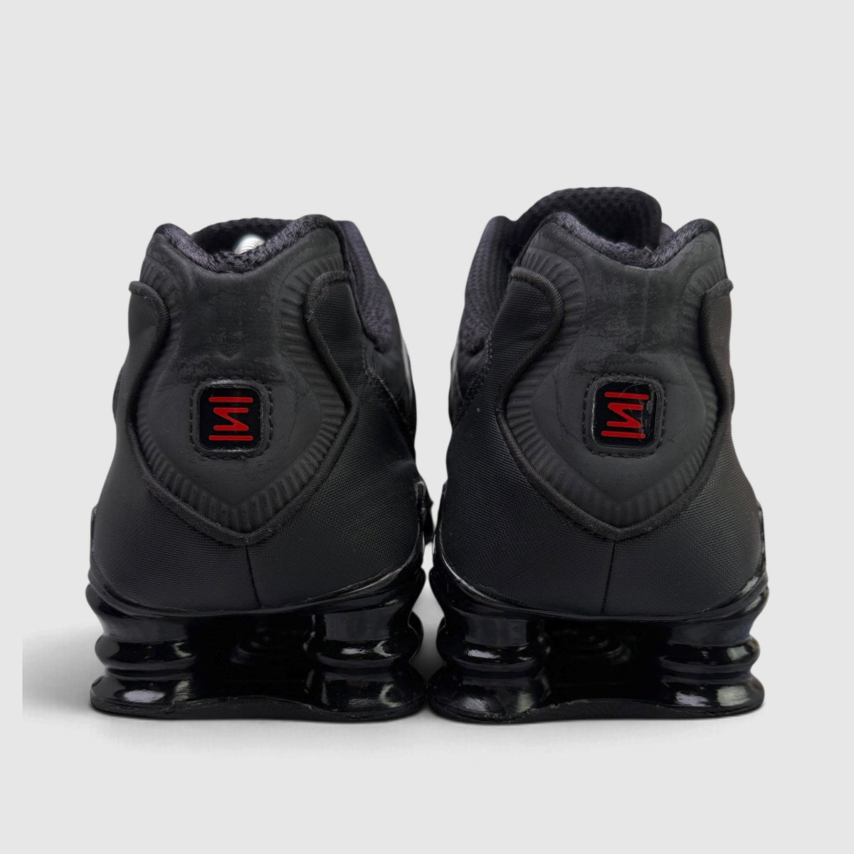 Nike Shox TL Triple Black, buty sportowe męskie w bardzo dobrym stanie rozmiar 43, widok z tyłu