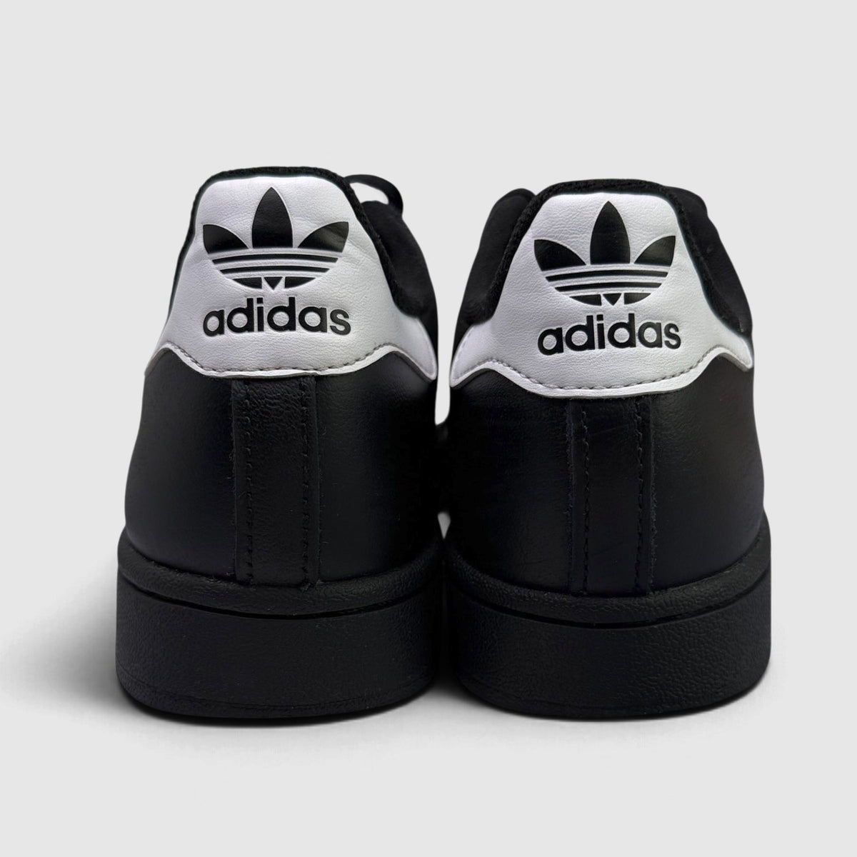 Adidas Superstar II Black White, buty sportowe damskie w bardzo dobrym stanie rozmiar 38 2/3, widok z tyłu