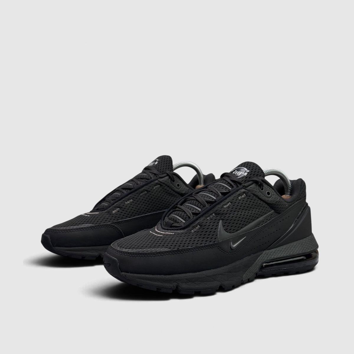 Nike Air Max Pulse Black, buty sportowe męskie w bardzo dobrym stanie rozmiar 41, para butów