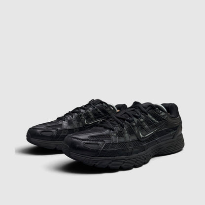 Nike P-6000 Black, buty sportowe męskie w bardzo dobrym stanie rozmiar 44.5, para butów