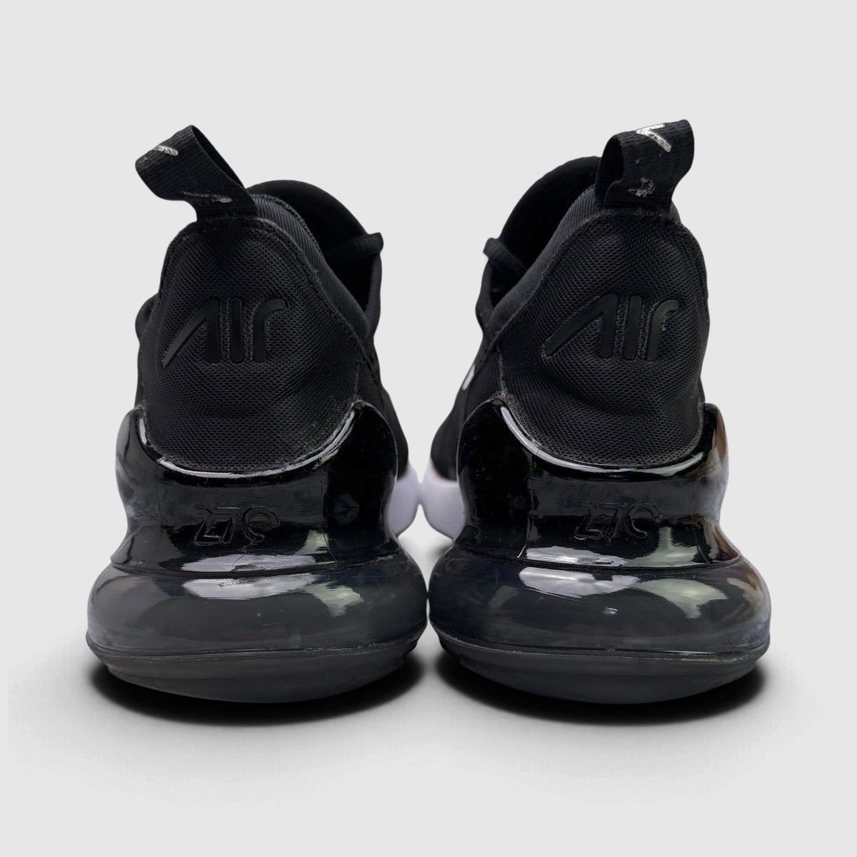 Nike Air Max 270 Black / Anthracite / White, buty sportowe damskie w bardzo dobrym stanie rozmiar 38.5, widok z tyłu
