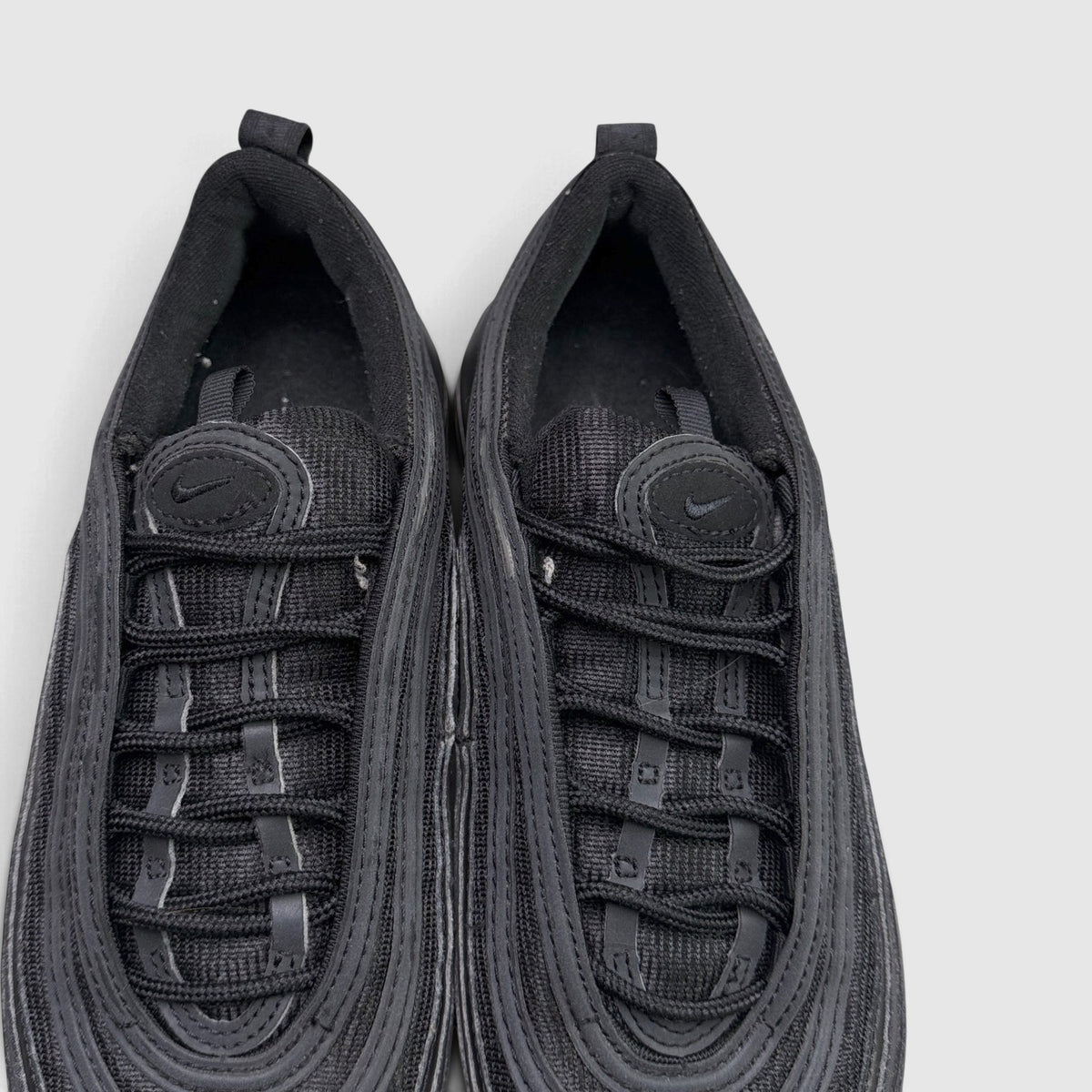 Nike Air Max 97 Triple Black, buty sportowe męskie w bardzo dobrym stanie rozmiar 40.5, widok z góry
