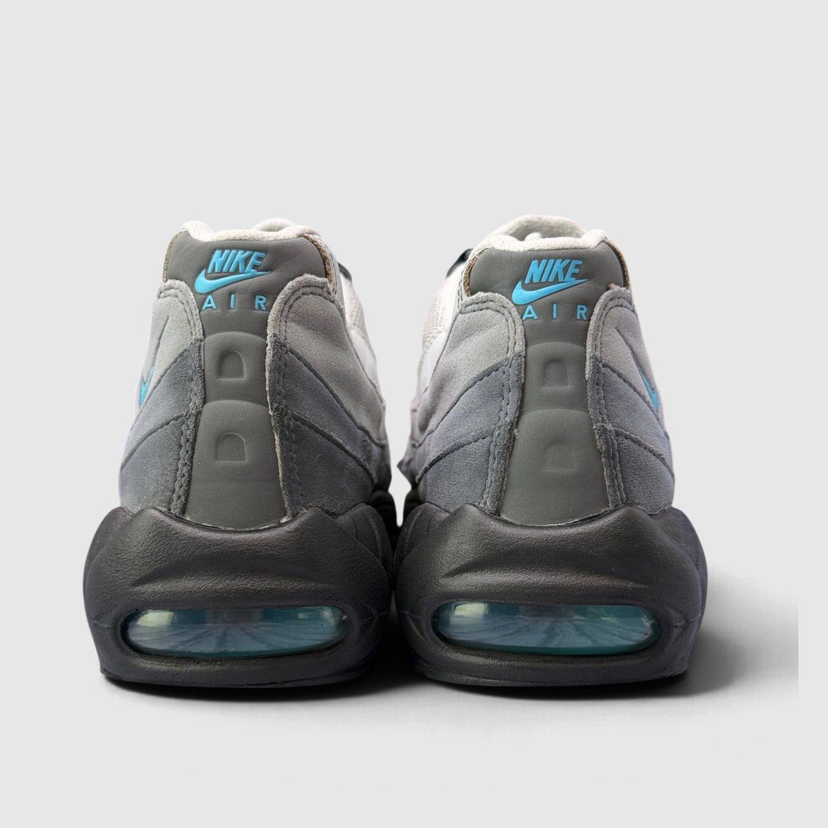 Nike Air Max 95 Baltic Blue, buty sportowe męskie w bardzo dobrym stanie rozmiar 42.5, widok z tyłu