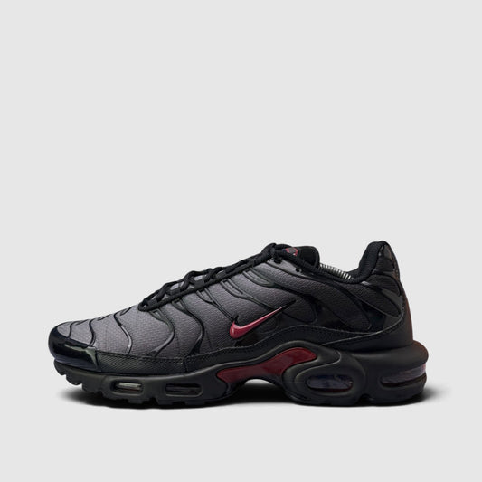 Nike Air Max Plus Pencil Point, buty sportowe męskie w bardzo dobrym stanie rozmiar 46, boczny profil, lewa strona