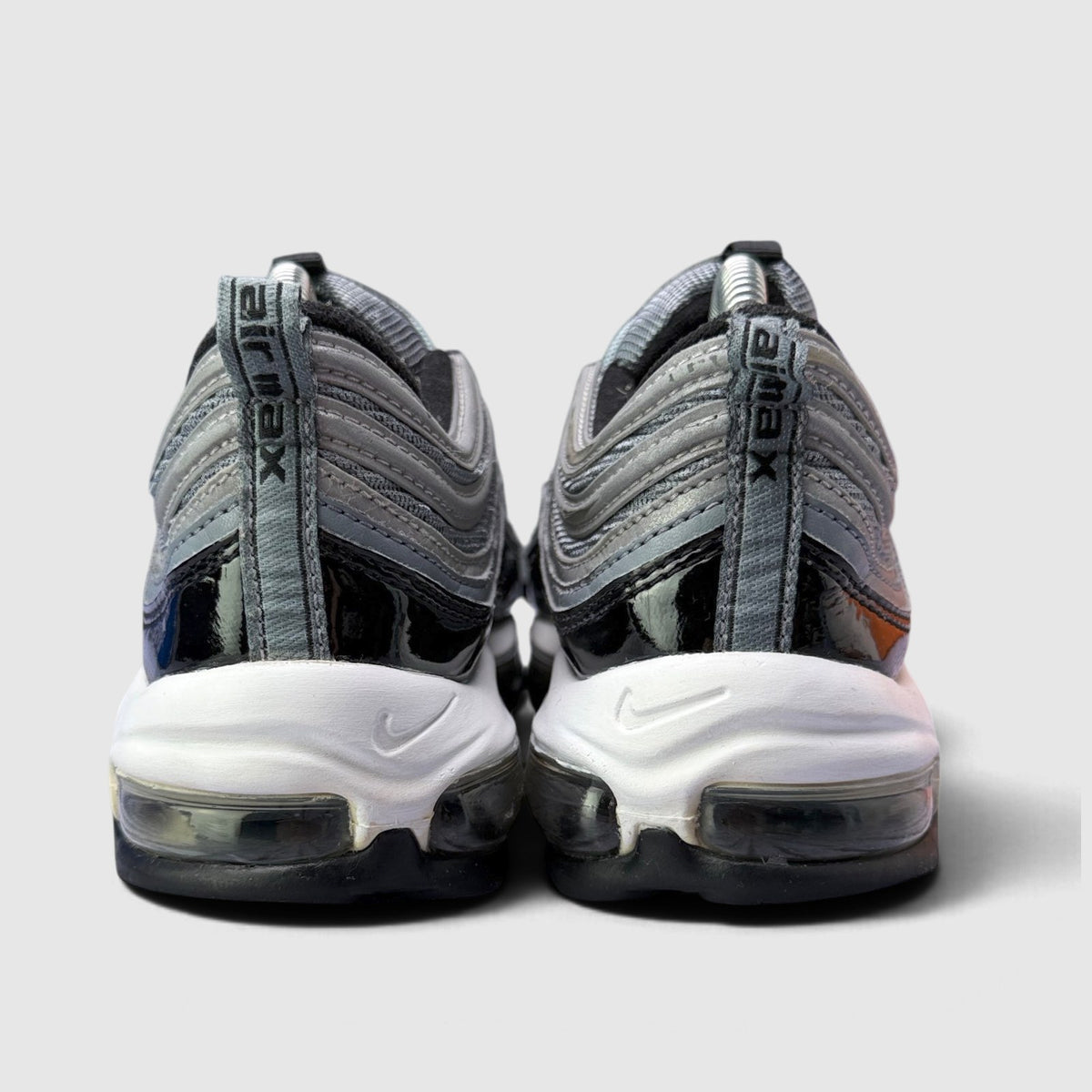 Nike Air Max 97, buty sportowe męskie w bardzo dobrym stanie rozmiar 42, widok z tyłu
